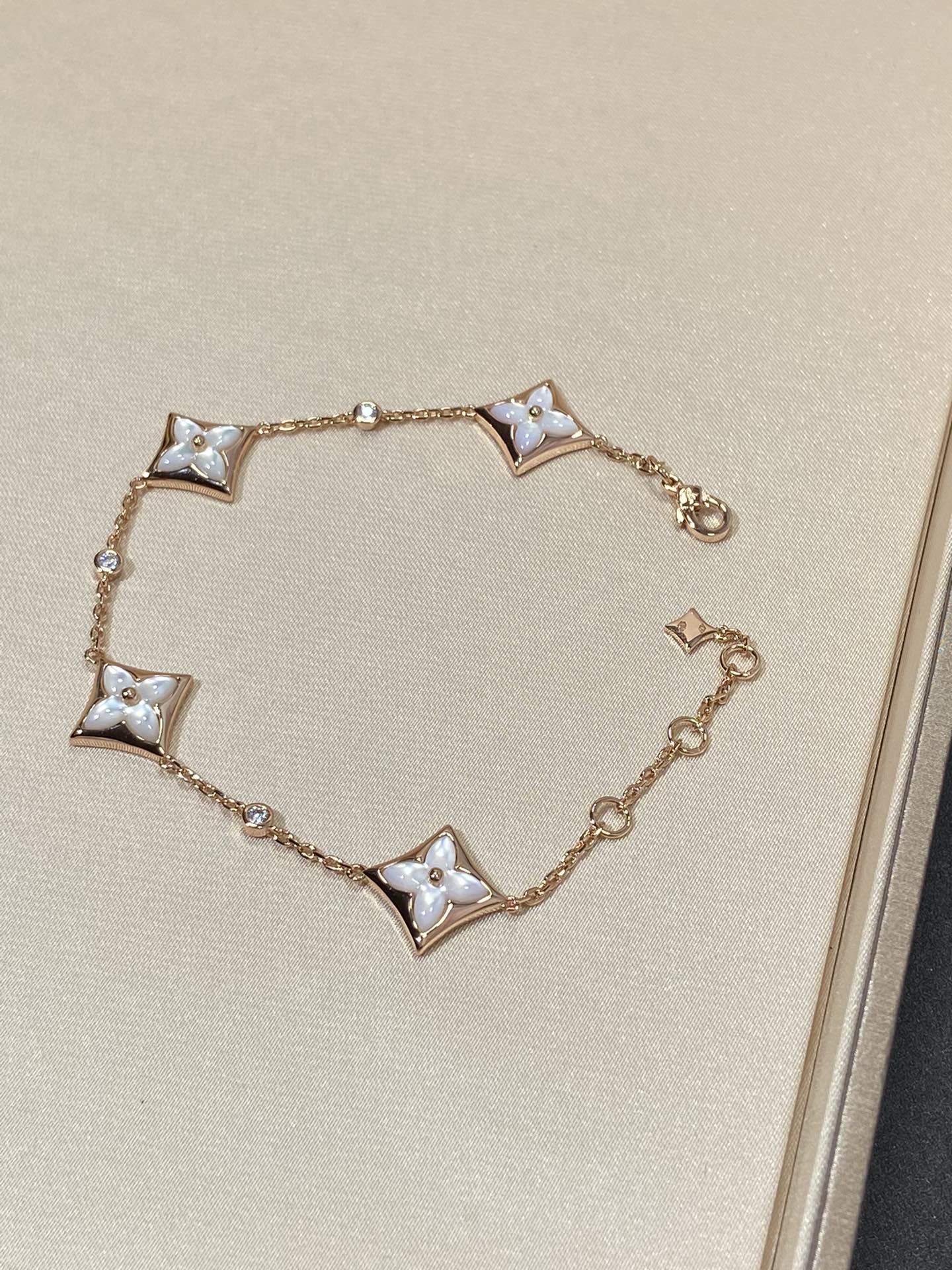 [AuraEcho Jewelry]STAR 4 MOTIF MOP DIAMOND PINK GOLD BRACELET