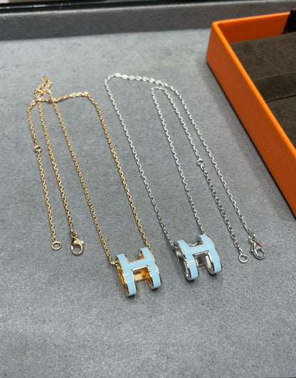 [AuraEcho Jewelry]POP H SKY BLUE NECKLACE