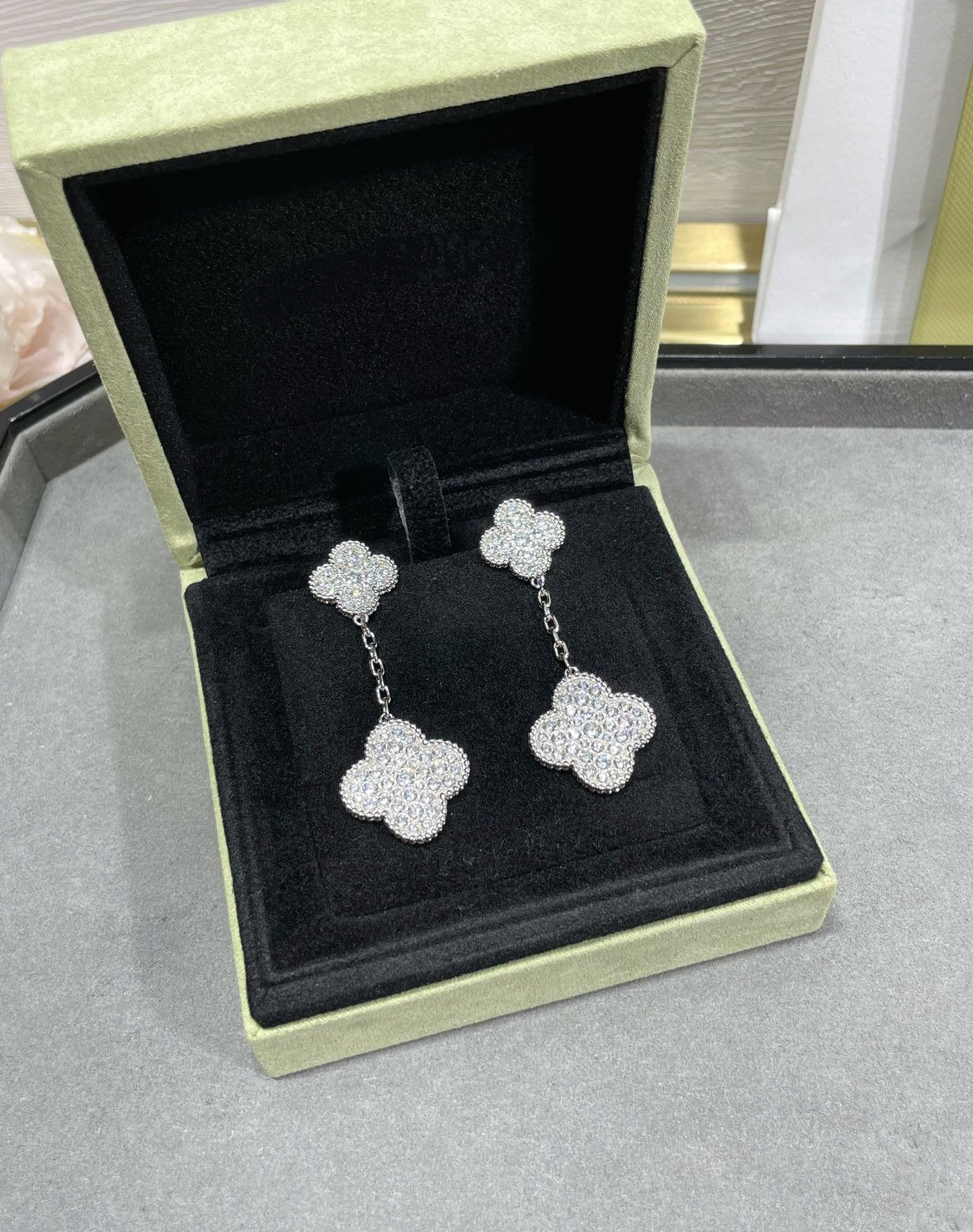[AuraEcho Jewelry]CLOVER 2 MOTIFS DIAMOND PAVED SILVER EARRINGS