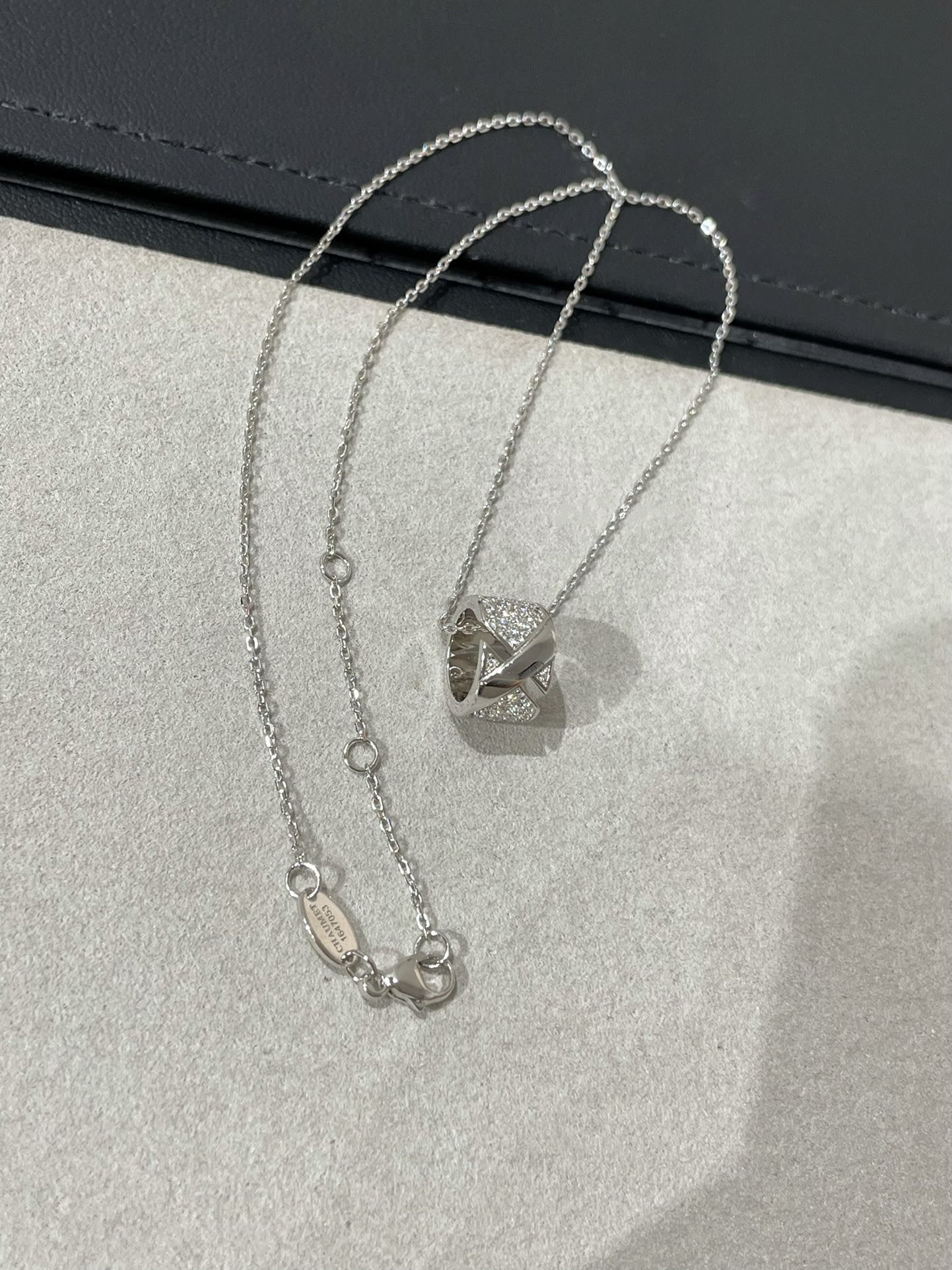[AuraEcho Jewelry]LIENS EVIDENCE DIAMOND PAVED NECKLACE