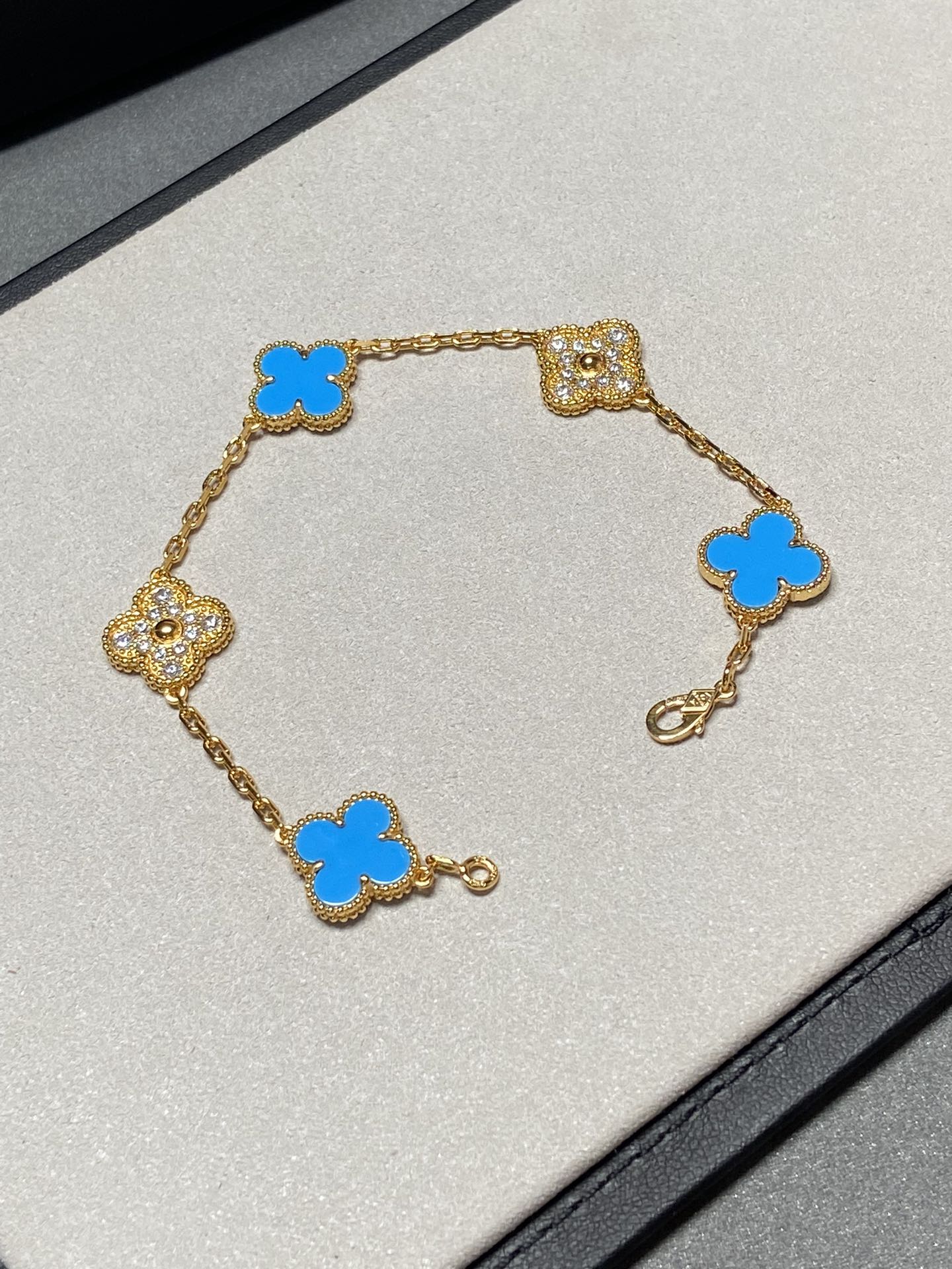 [AuraEcho Jewelry]CLOVER 5 MOTIF BLUE CHALCEDONY DIAMOND GOLD BRACELET