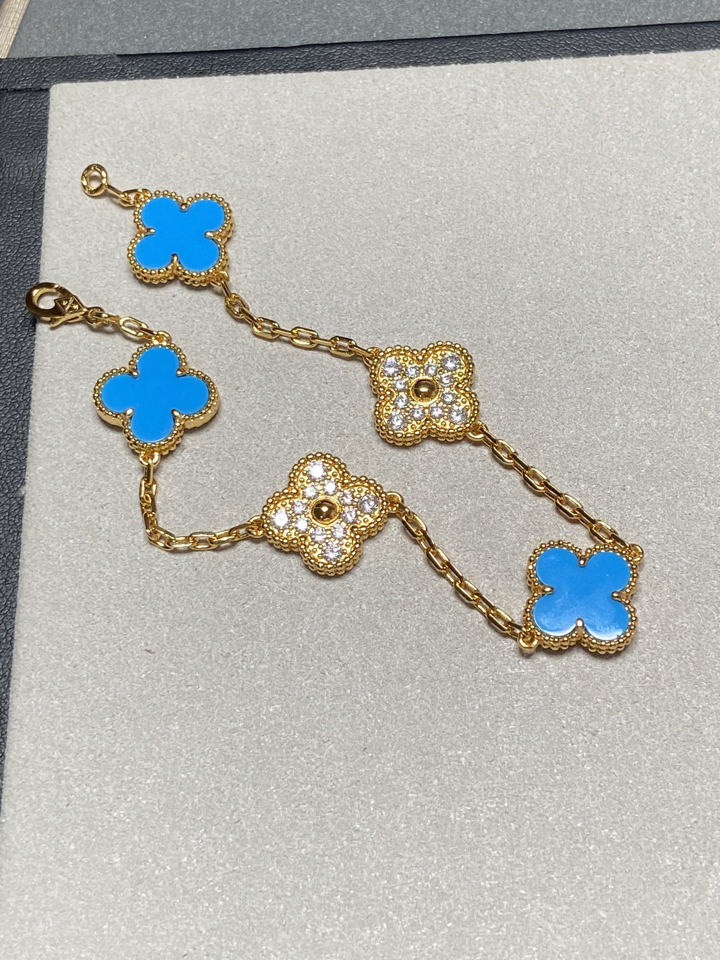 [AuraEcho Jewelry]CLOVER 5 MOTIF BLUE CHALCEDONY DIAMOND GOLD BRACELET