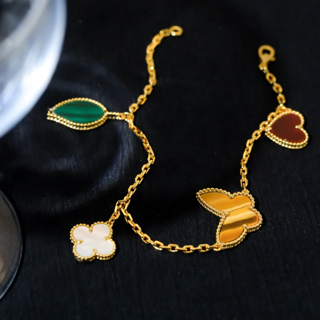 [WZQ]LUCKY SPRING 5 MOTIF GOLD BRACELET