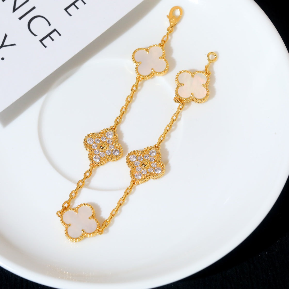 [AuraEcho Jewelry]CLOVER BRACELET 5 MOTIF WHITE MOP DIAMOND