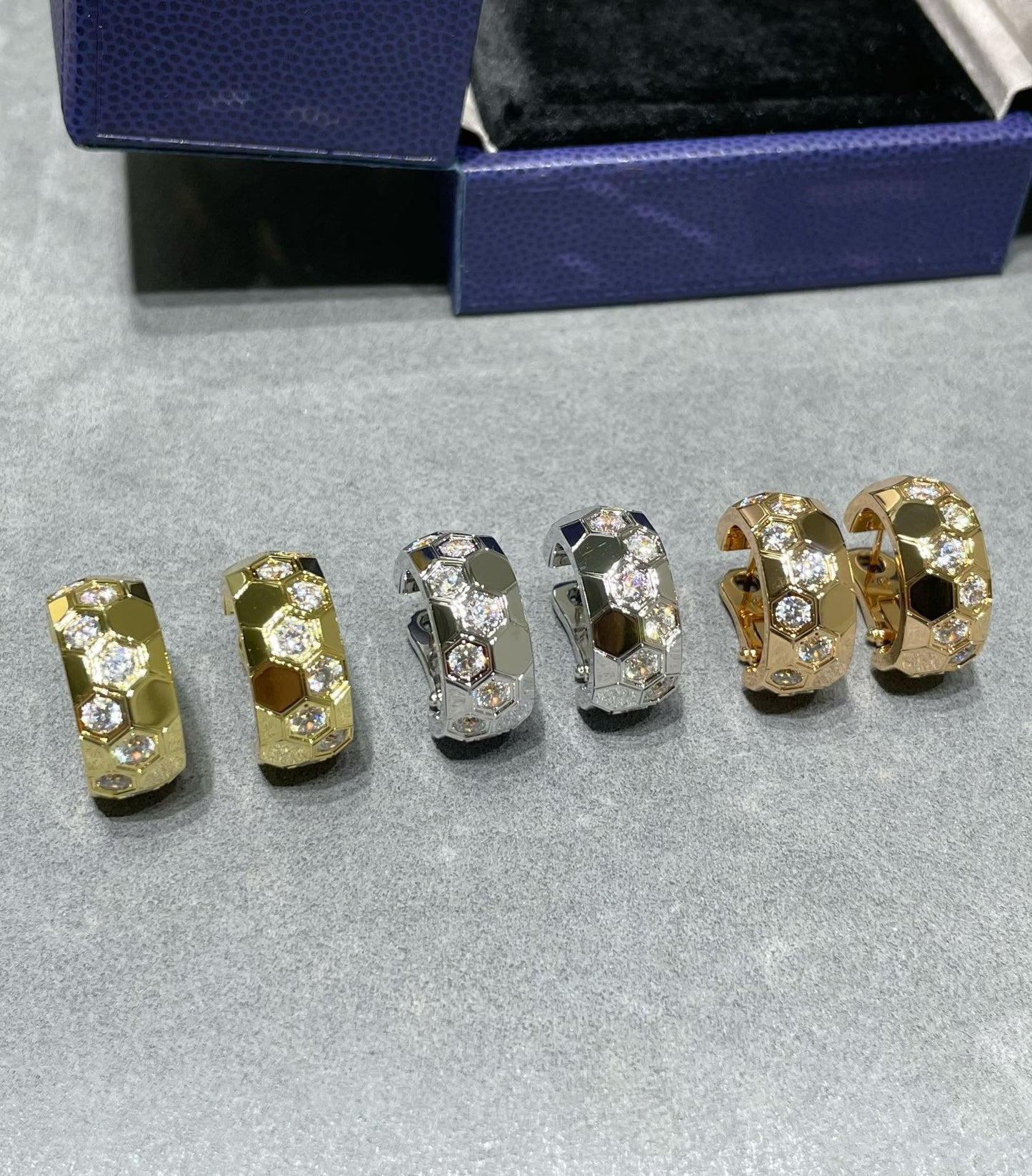 [AuraEcho Jewelry]BEE LOVE DIAMOND HOOP EARRINGS