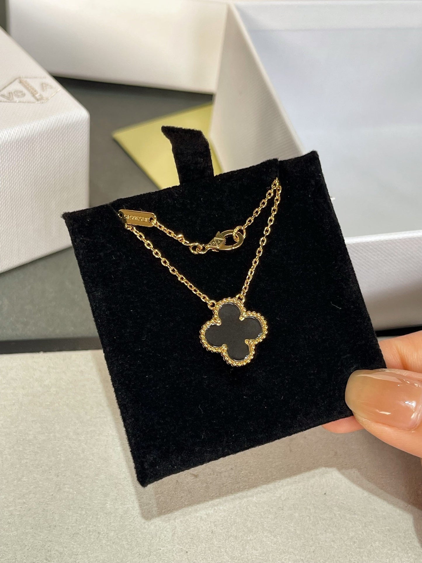 [AuraEcho Jewelry]CLOVER ROCK CRYSTAL ROSE GOLD NECKLACE