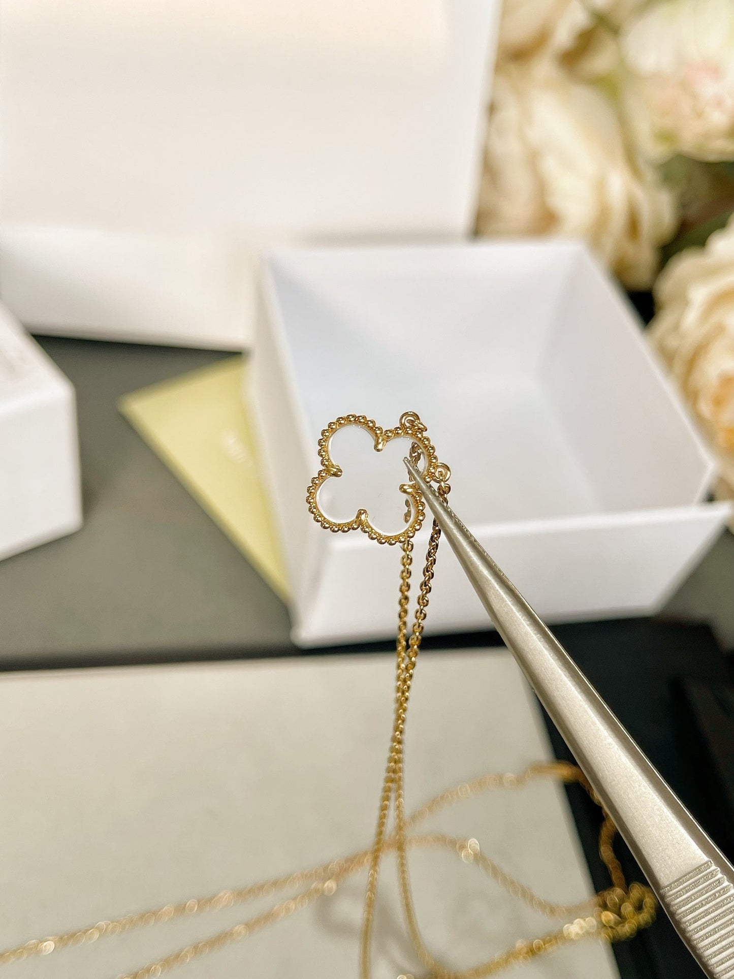 [AuraEcho Jewelry]CLOVER ROCK CRYSTAL ROSE GOLD NECKLACE