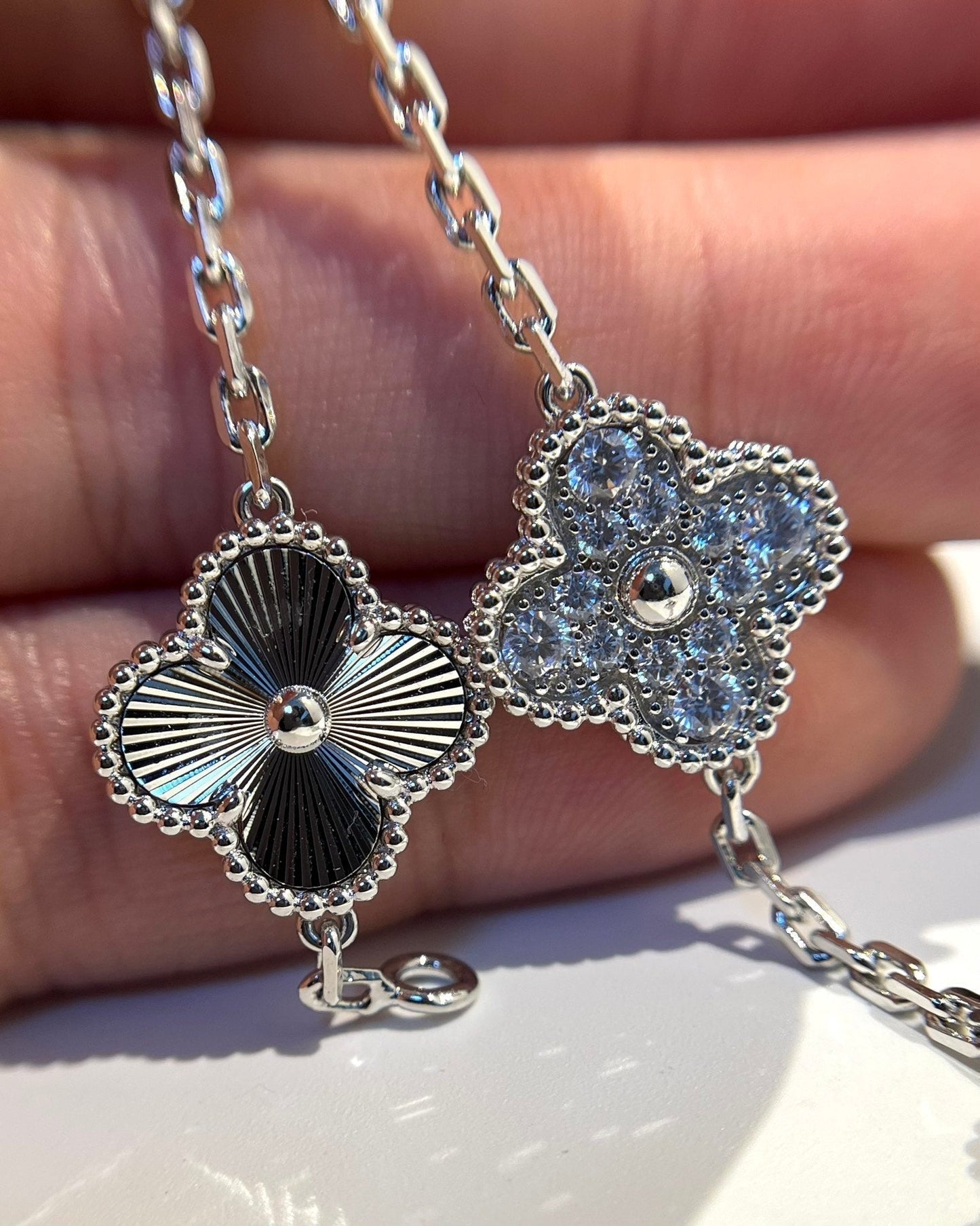 [AuraEcho Jewelry]CLOVER 5 MOTIF SILVER DIAMOND BRACELET