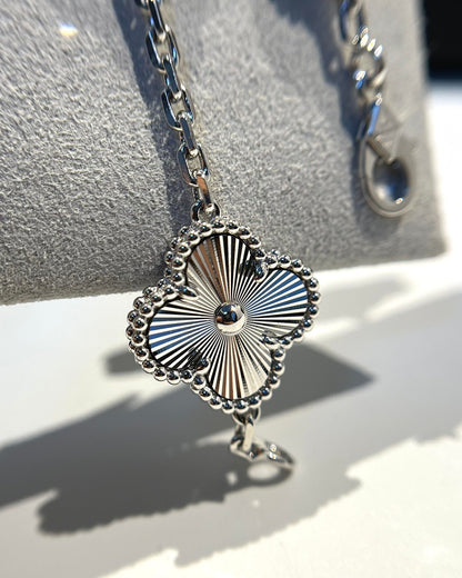 [AuraEcho Jewelry]CLOVER 5 MOTIF SILVER DIAMOND BRACELET