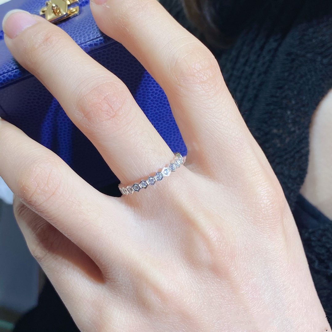 [AuraEcho Jewelry]BEE LOVE DIAMOND PAVED SMALL RING