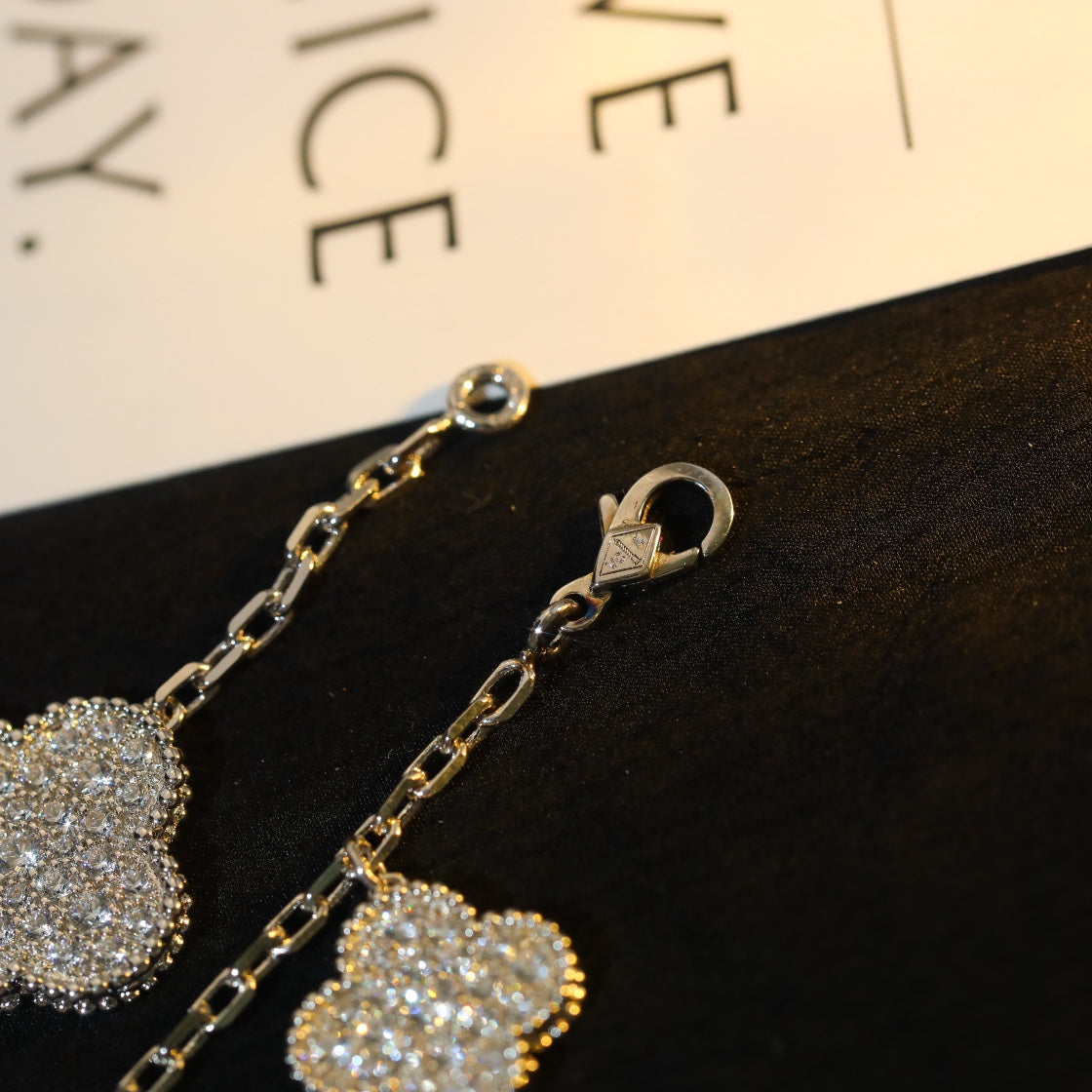 [AuraEcho Jewelry]CLOVER BRACELET 5 MOTIF SILVER DIAMOND PAVED