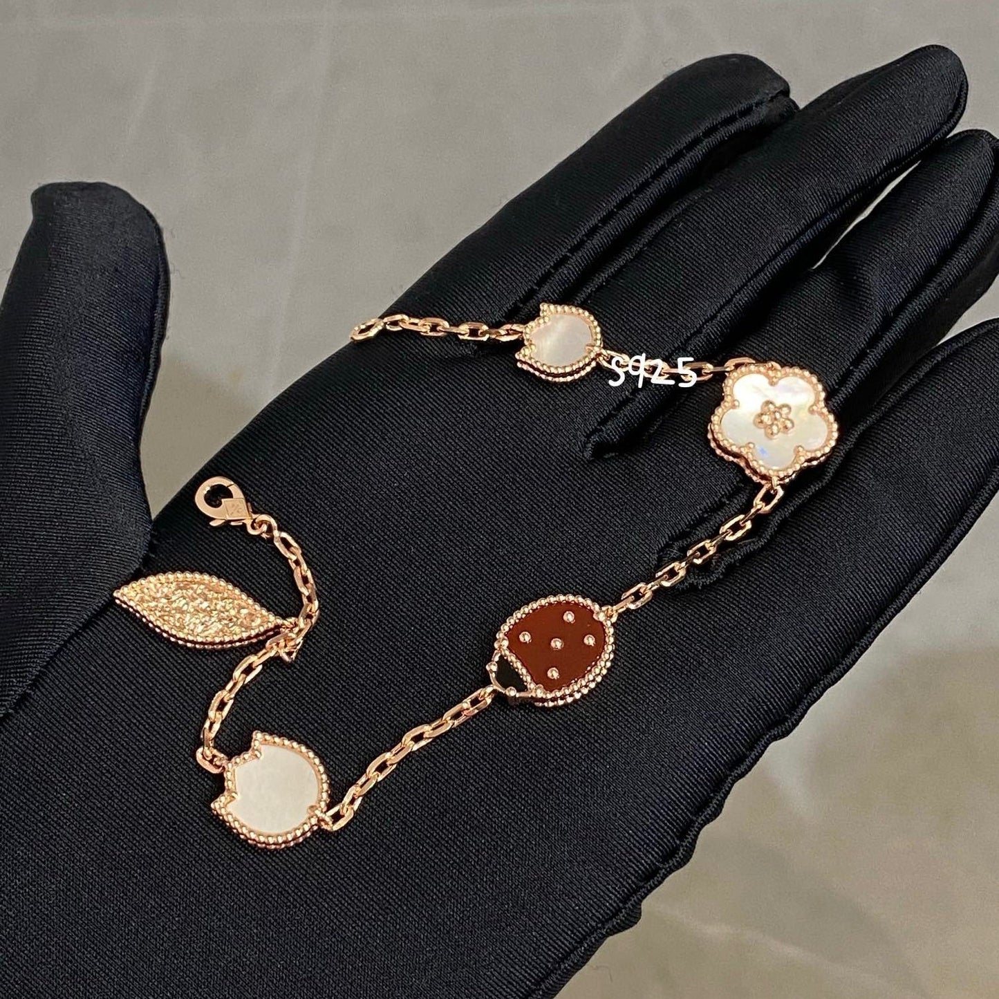 [AuraEcho Jewelry]LUCKY SPRING 5 MOTIF BRACELET