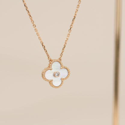 [AuraEcho Jewelry]CLOVER 15MM DIAMOND WHITE FRITILLARIA NECKLACE