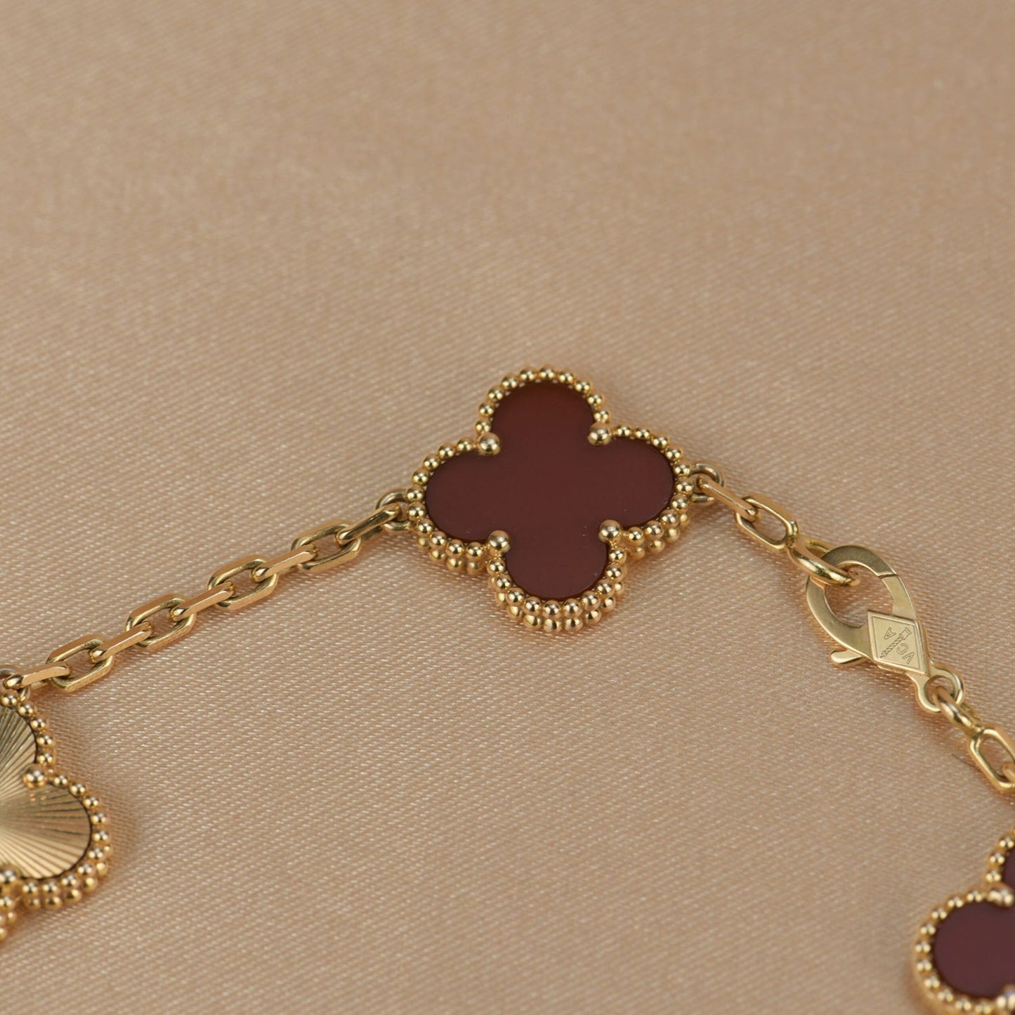 [AuraEcho Jewelry]CLOVER  5 MOTIFS CARNELIAN GOLD BRACELET