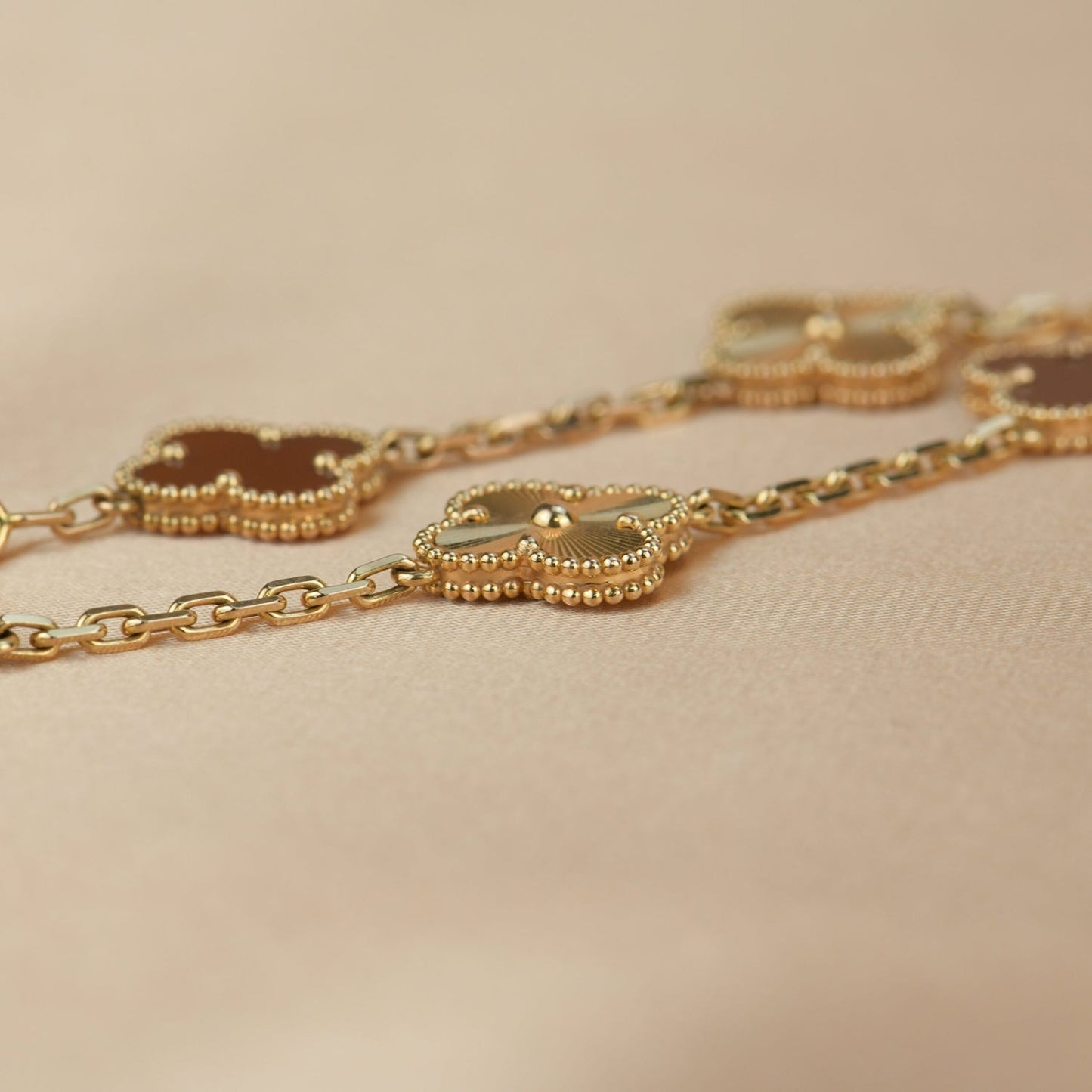 [AuraEcho Jewelry]CLOVER  5 MOTIFS CARNELIAN GOLD BRACELET