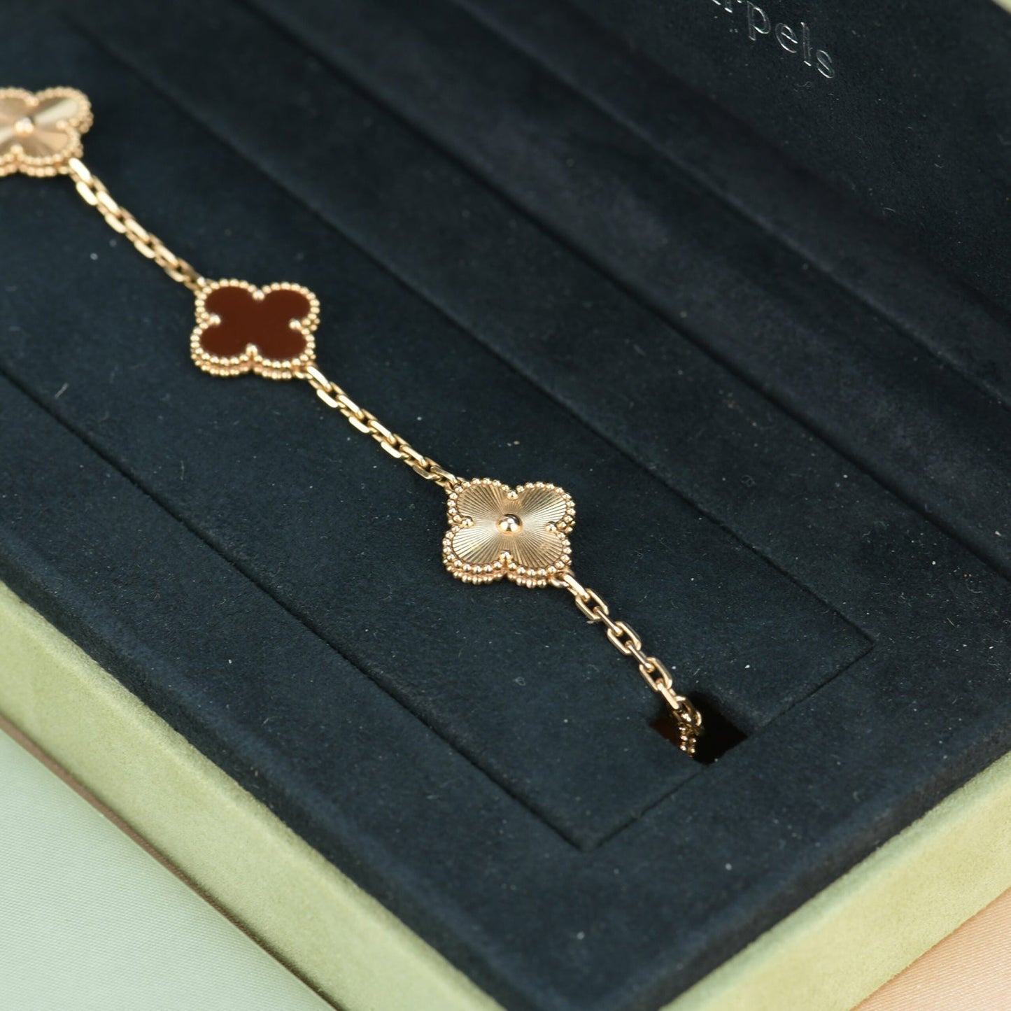 [AuraEcho Jewelry]CLOVER  5 MOTIFS CARNELIAN GOLD BRACELET