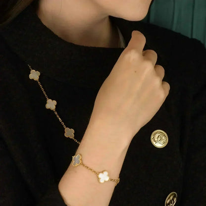[AuraEcho Jewelry]CLOVER  5 MOTIF WHITE MOP BRACELET
