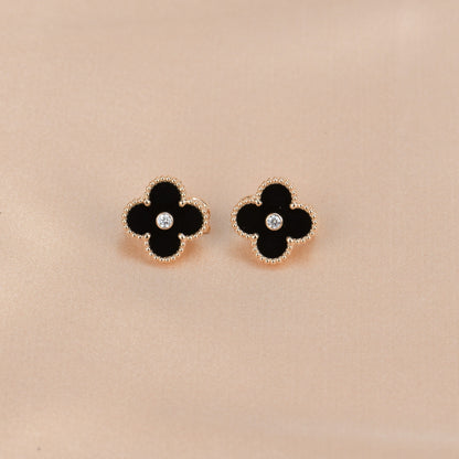 [AuraEcho Jewelry]CLOVER MEDIUM 1 MOTIFS ONYX DIAMOND EARRINGS