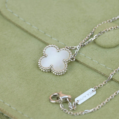 [AuraEcho Jewelry]CLOVER  15MM WHITE MOTHER-OF-PEARL SILVER