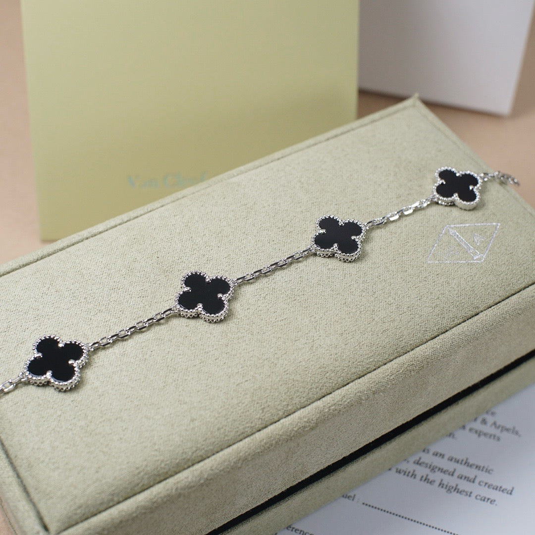 [AuraEcho Jewelry]CLOVER 5 MOTIF ONYXS  BRACELET SILVER