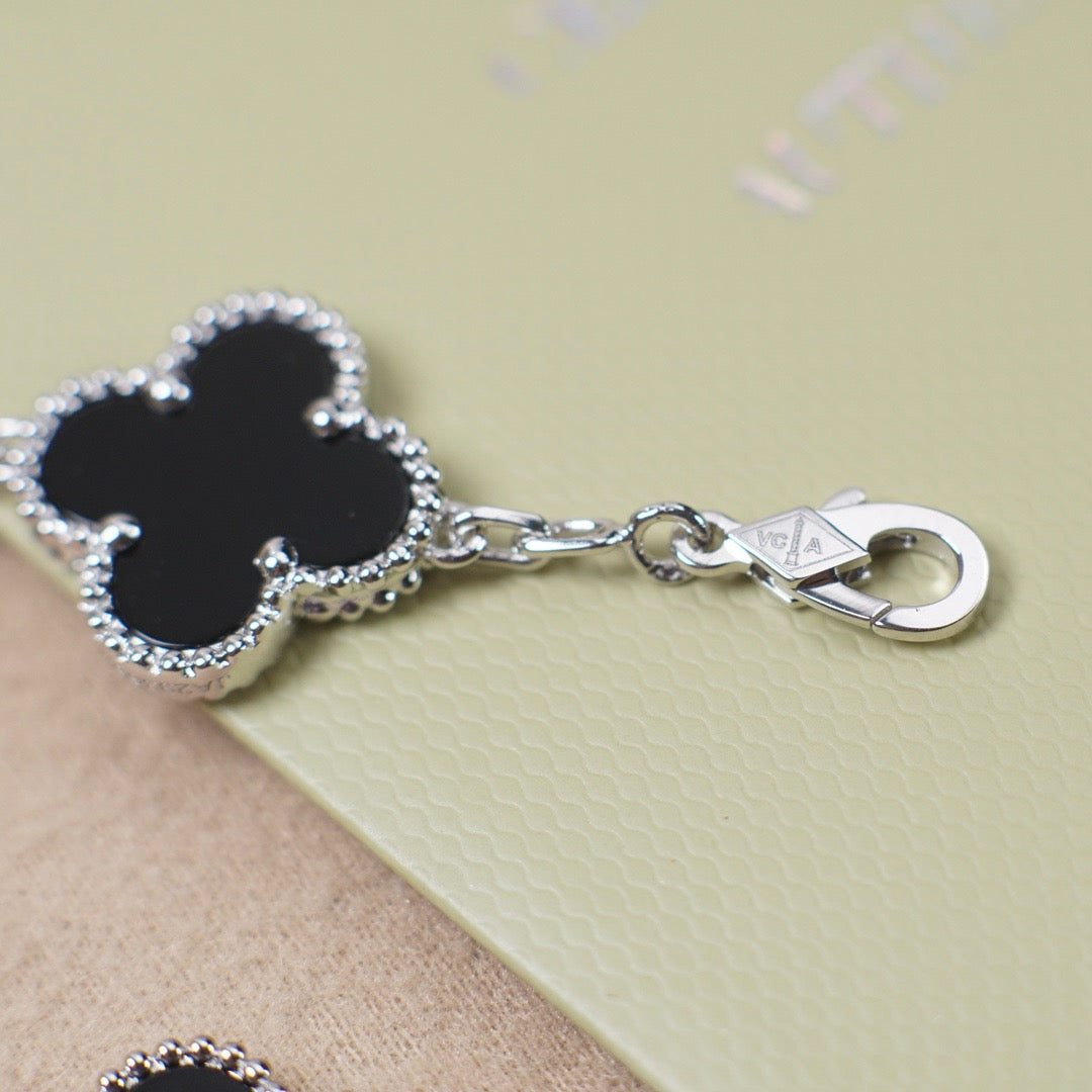 [AuraEcho Jewelry]CLOVER 5 MOTIF ONYXS  BRACELET SILVER
