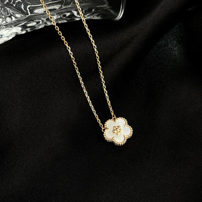 [AuraEcho Jewelry]LUCKY  WHITE MOP  PLUM BLOSSOM NECKLACE