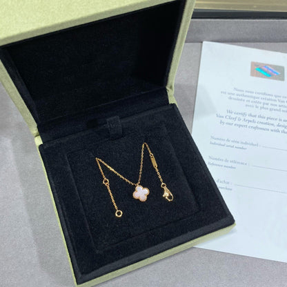 [AuraEcho Jewelry]CLOVER 15MM PINK MOTHER-OF-PEARL SINGLE FLOWER NECKLACE