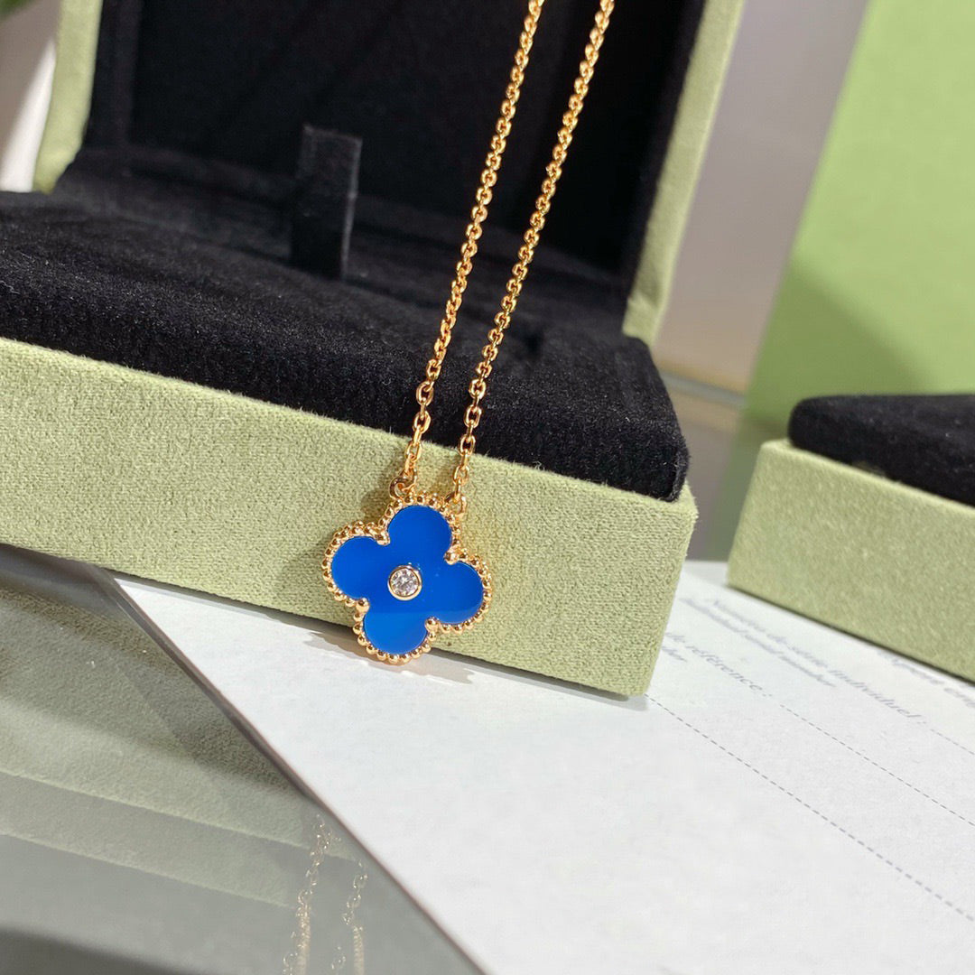 [AuraEcho Jewelry]CLOVER 15MM DIAMOND AND BLUE AGATE NECKLACE