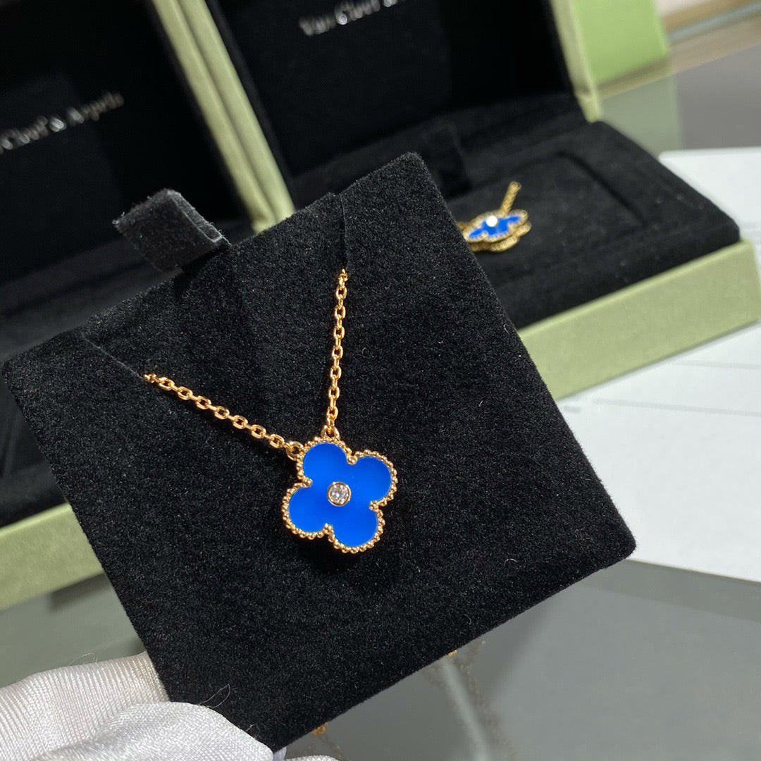 [AuraEcho Jewelry]CLOVER 15MM DIAMOND AND BLUE AGATE NECKLACE