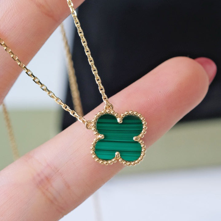 [AuraEcho Jewelry]CLOVER 15MM MALACHITE SINGLE FLOWER  NECKLACE