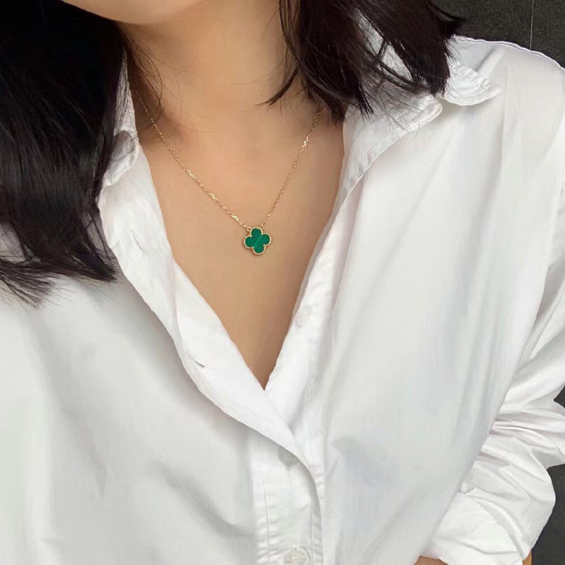 [AuraEcho Jewelry]CLOVER 15MM MALACHITE SINGLE FLOWER  NECKLACE