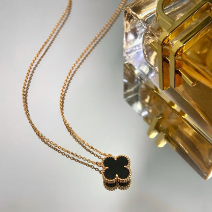 [AuraEcho Jewelry]CLOVER 15MM BLACK ONYX SINGLE FLOWER NECKLACE