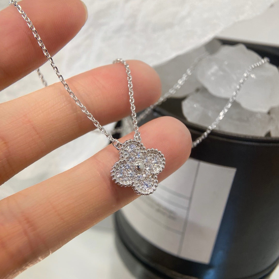 [AuraEcho Jewelry]CLOVER 15MM DIAMOND SINGLE FLOWER NECKLACE
