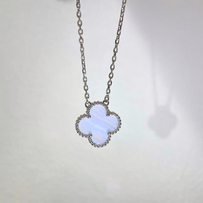 [AuraEcho Jewelry]CLOVER 15MM BLUE CHALCEDONY NECKLACE SILVER