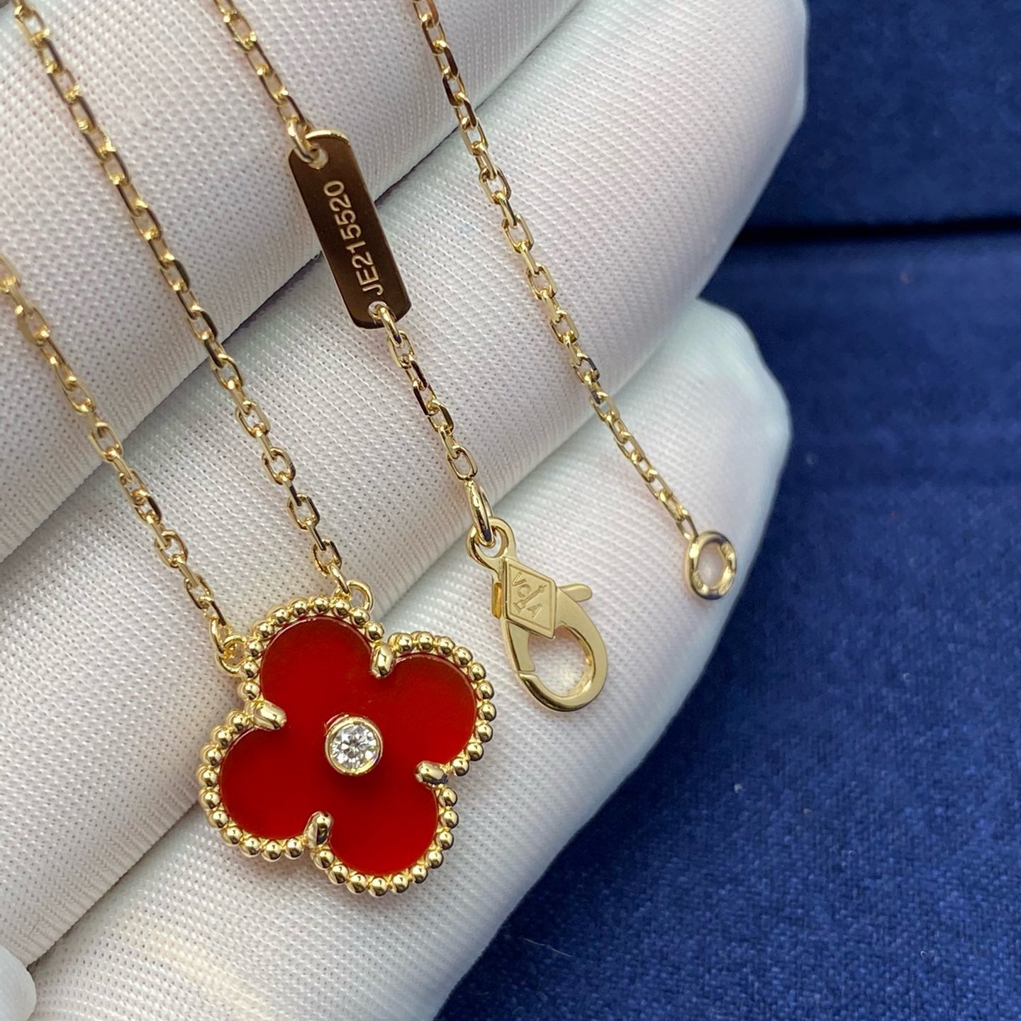 [AuraEcho Jewelry]CLOVER 15MM DIAMOND CARNELIAN NECKLACE