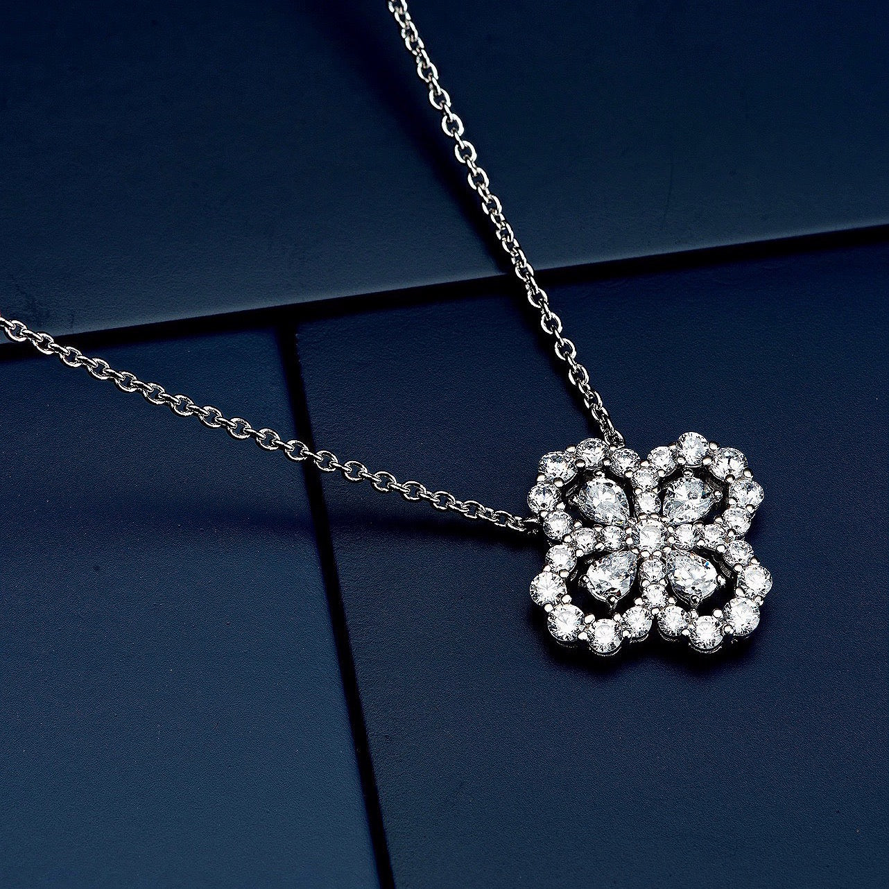 [AuraEcho Jewelry]LOOP NECKLACE FULL MOTIF DIAMOND COMBINATION