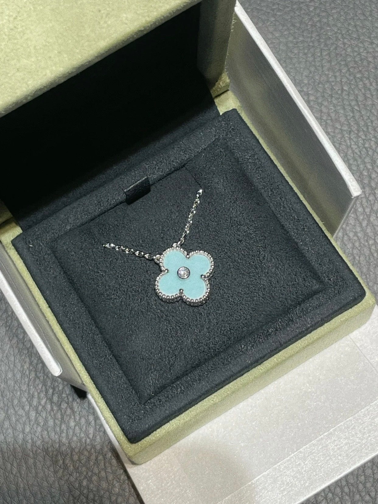 [AuraEcho Jewelry]CLOVER 1 DIAMOND LIGHT BLUE SILVER NECKLACE