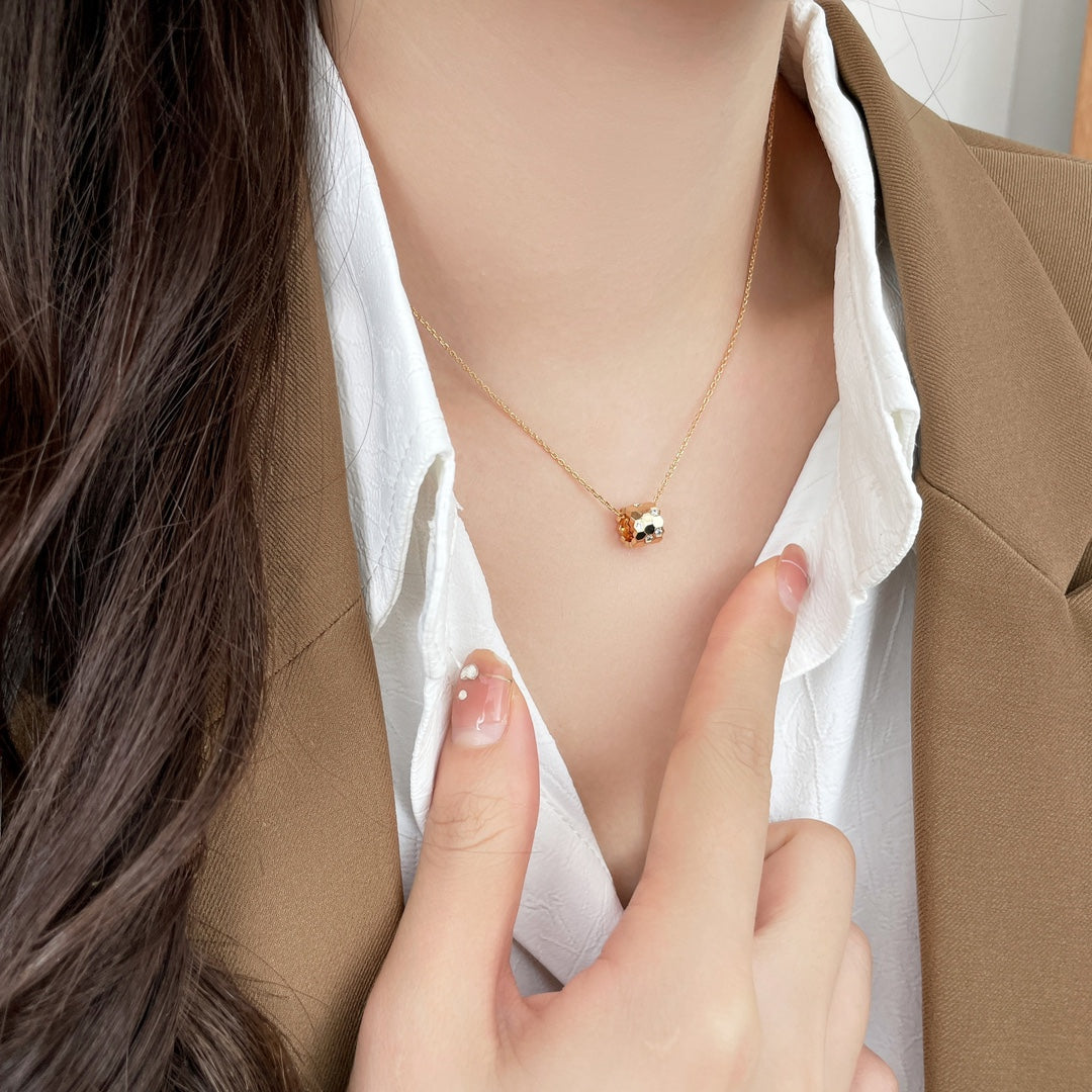 [AuraEcho Jewelry]BEE MINI PEDANT DIAMOND NECKLACE