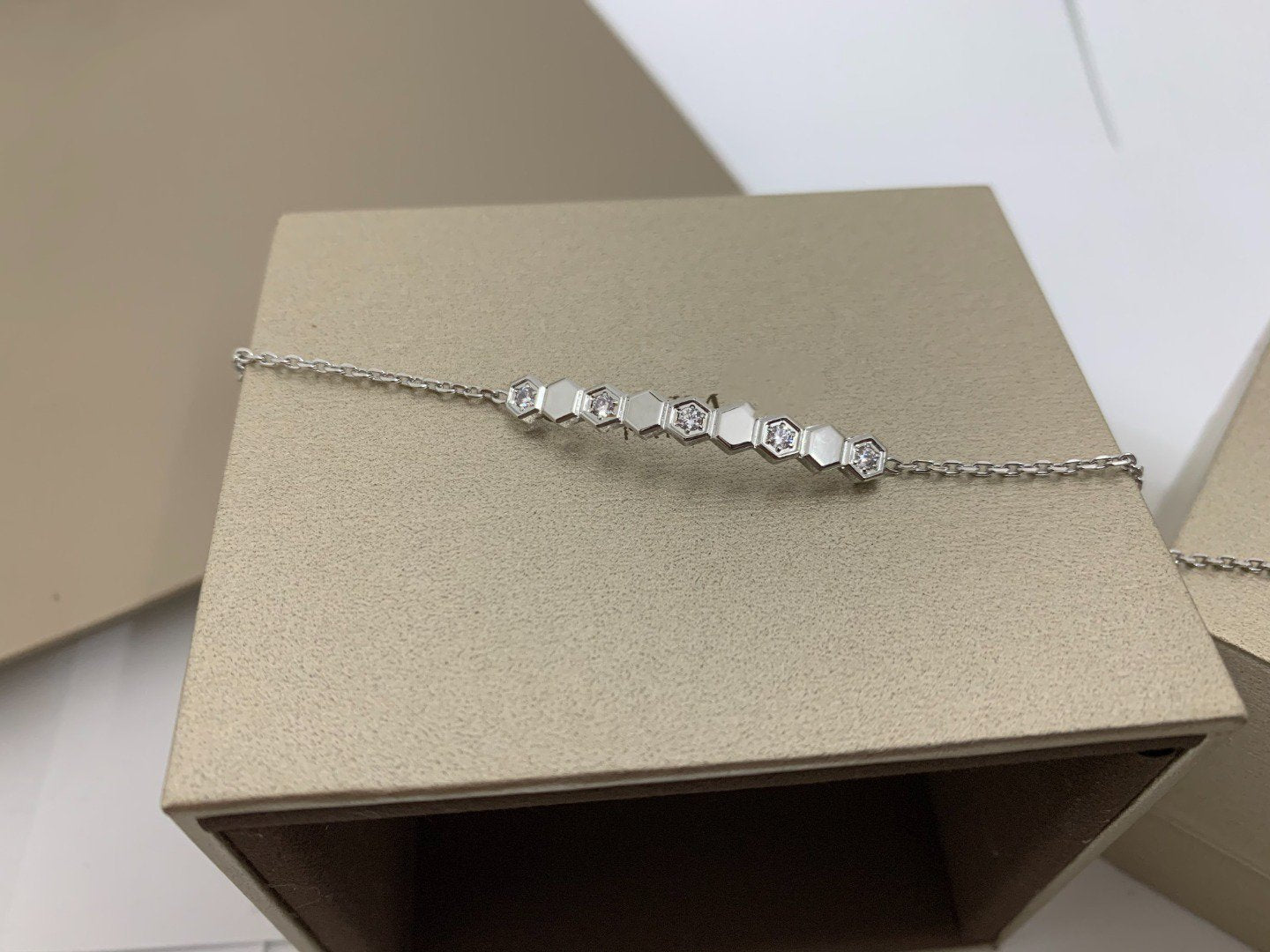 [AuraEcho Jewelry]BEE LOVE BRACELET DIAMOND