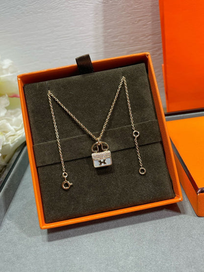 [AuraEcho Jewelry]H CIRCE MOISSANITE PENDANT NECKLACE GOLD