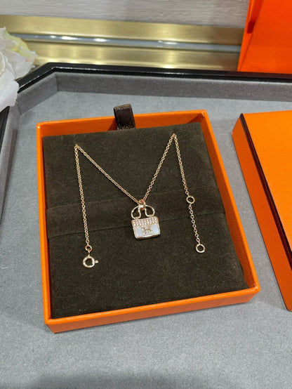 [AuraEcho Jewelry]H CIRCE MOISSANITE PENDANT NECKLACE GOLD