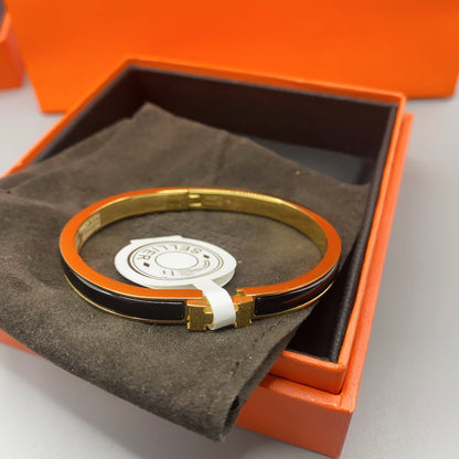 [AuraEcho Jewelry]CLASSIC HM CLIC BLACK 8MM ENAMEL BRACELET