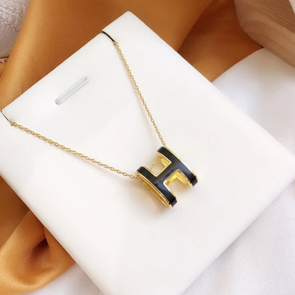 [AuraEcho Jewelry]HM CLIC BLACK ENAMEL GOLD NECKLACE