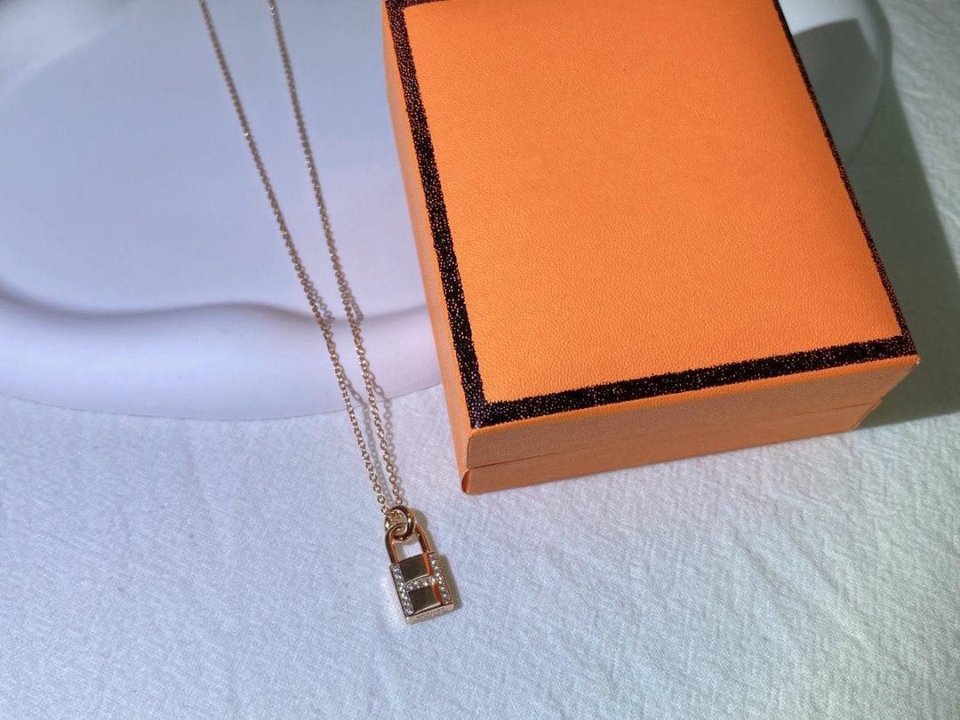 [AuraEcho Jewelry]HM ADVANCED NICHE LOCK HEAD NECKLACE DIAMONDS