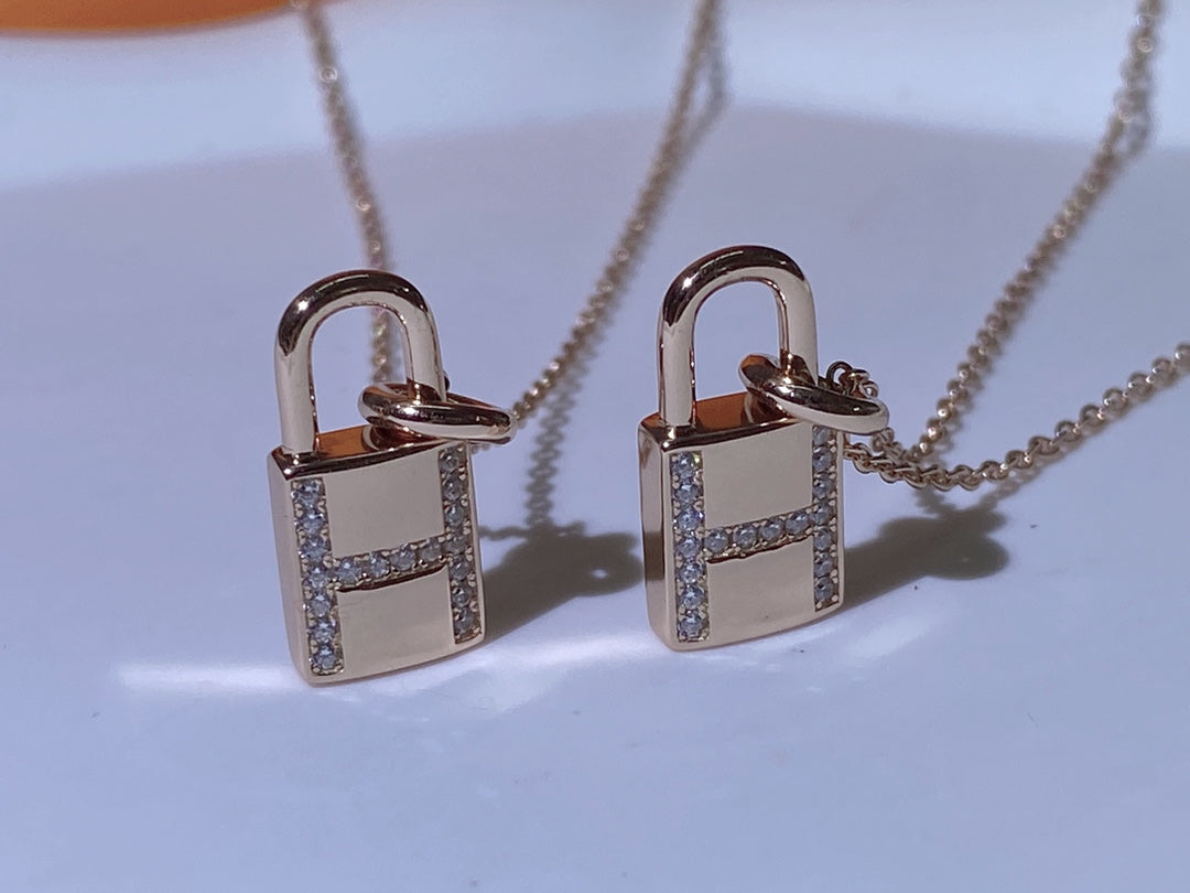 [AuraEcho Jewelry]HM ADVANCED NICHE LOCK HEAD NECKLACE DIAMONDS