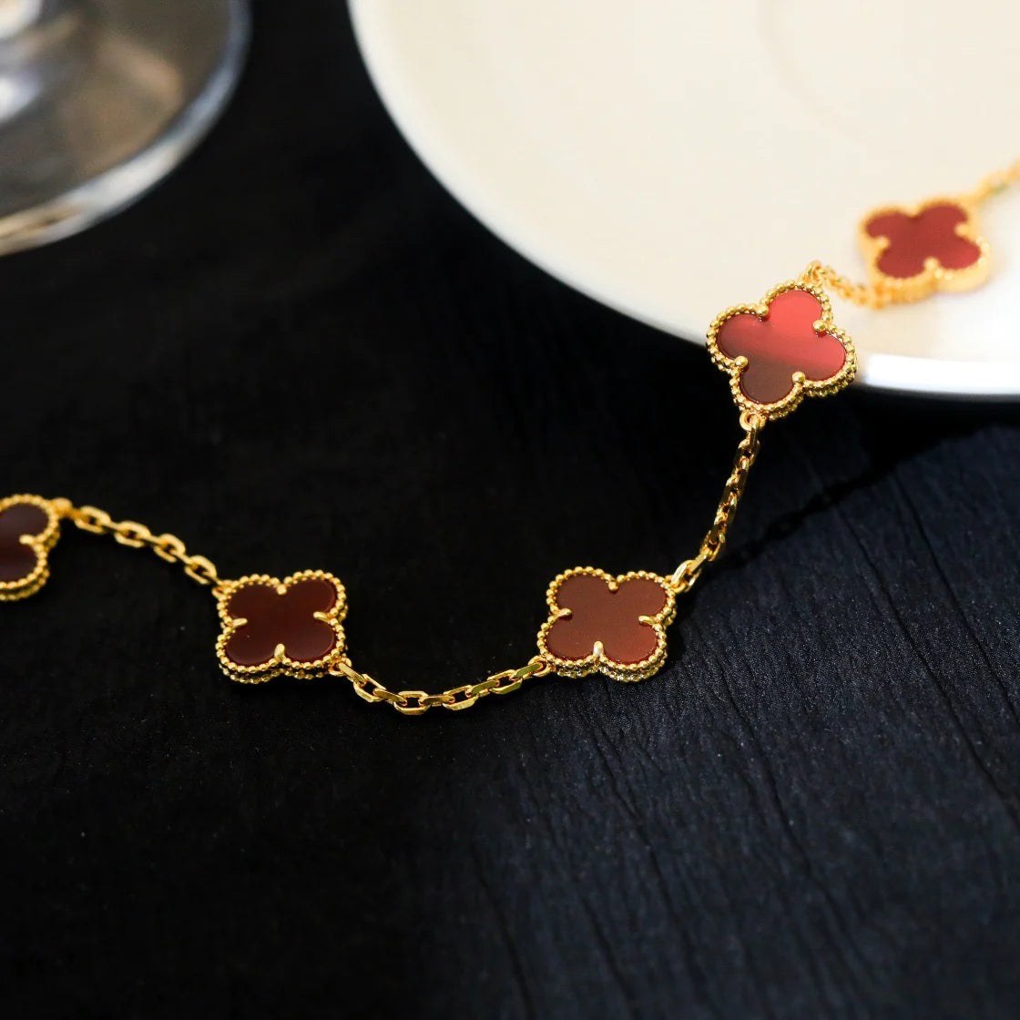 [AuraEcho Jewelry]CLOVER 5 MOTIFS RED AGATE  BRACELET