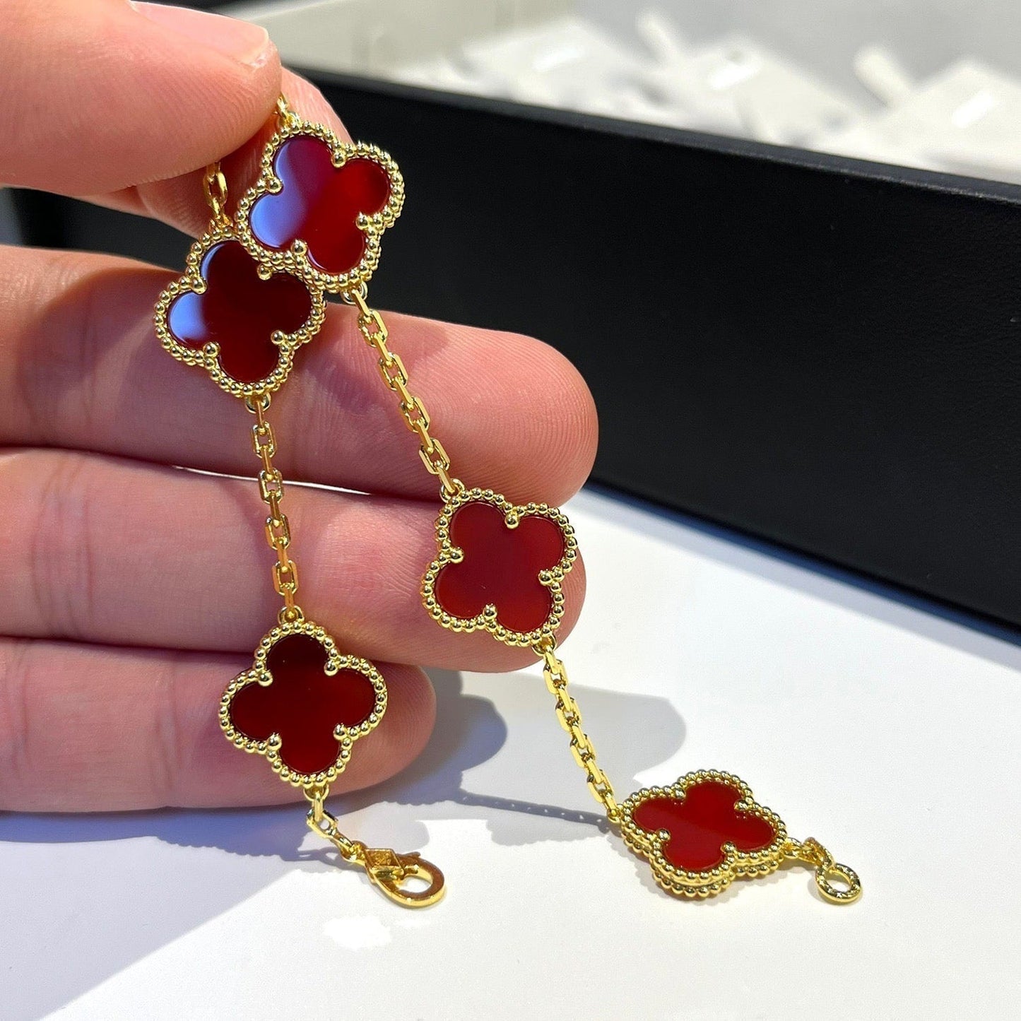 [AuraEcho Jewelry]CLOVER 5 MOTIFS RED AGATE  BRACELET