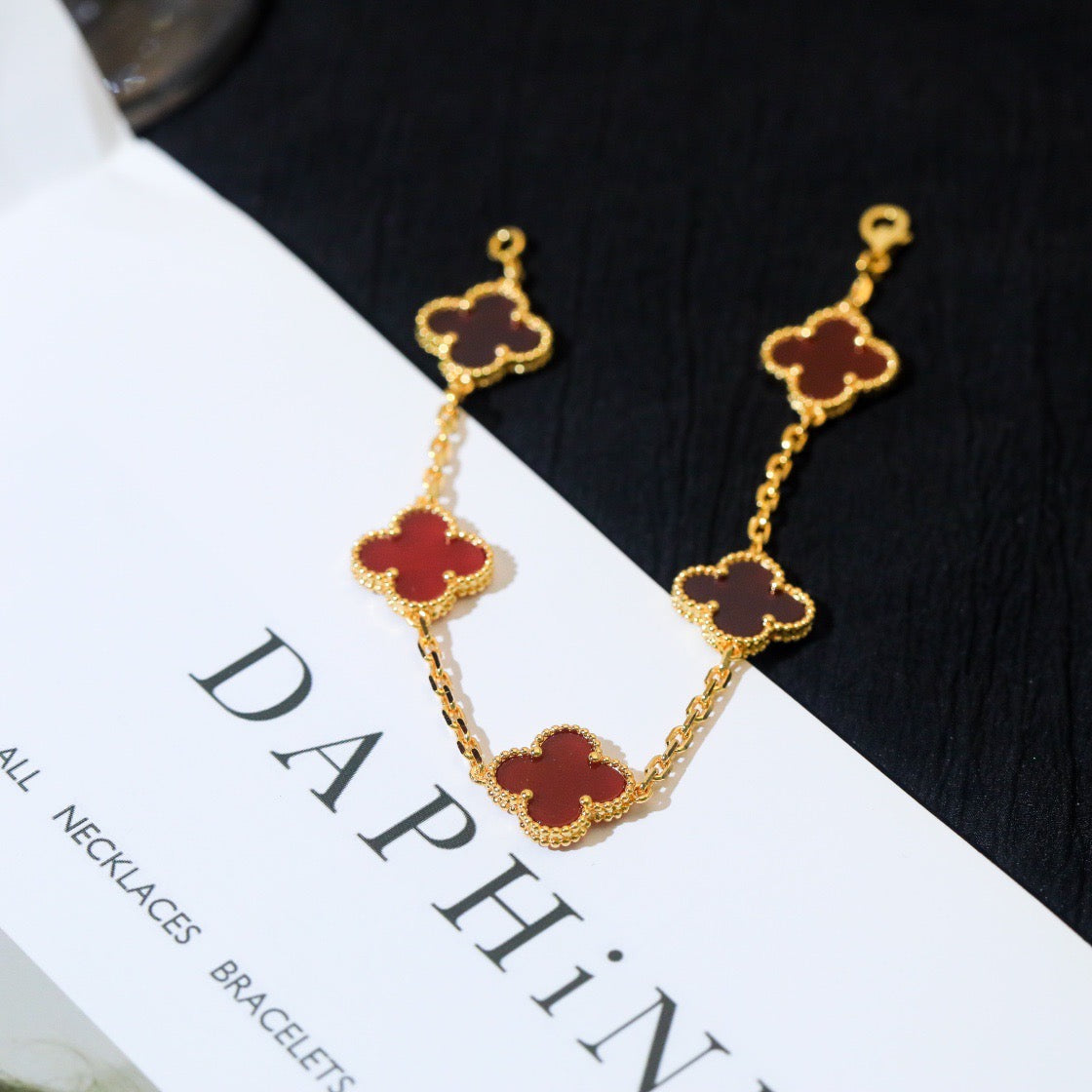 [AuraEcho Jewelry]CLOVER 5 MOTIFS RED AGATE  BRACELET