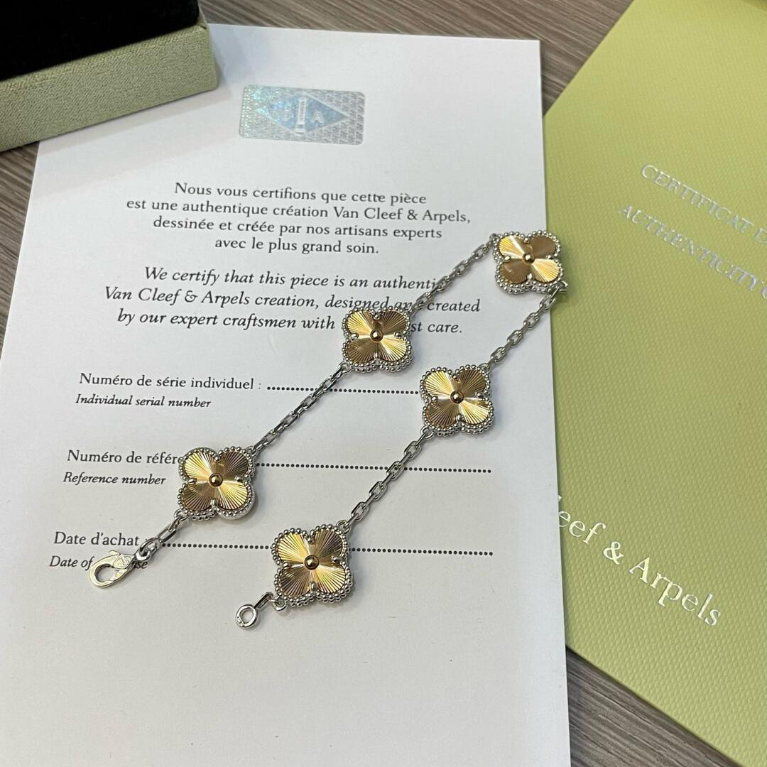 [AuraEcho Jewelry]CLOVER  5 MOTIFS  CHRISTMAS LIMITED EDITION BRACELET