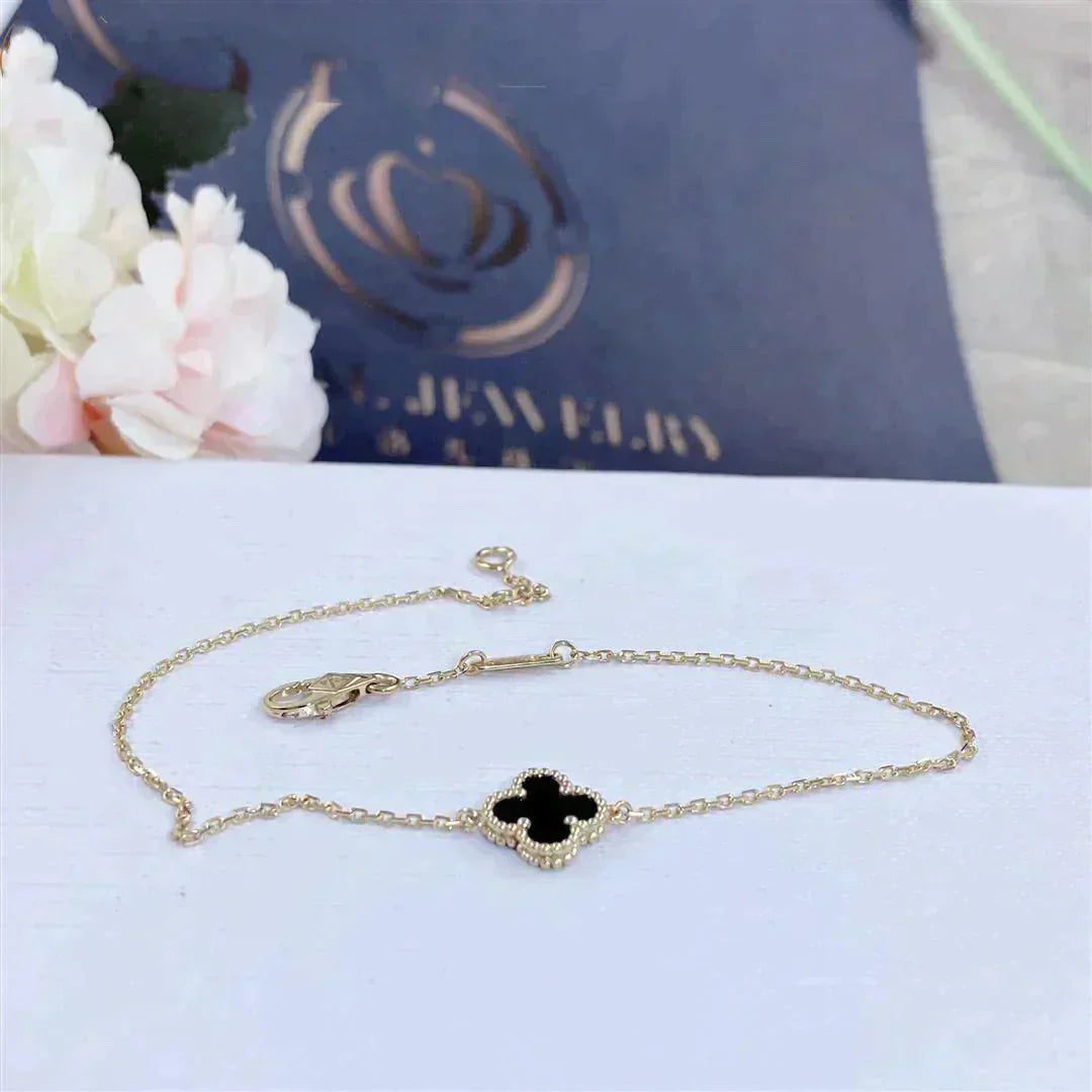 [AuraEcho Jewelry]CLOVER ONYX SINGLE FLOWER BRACELET